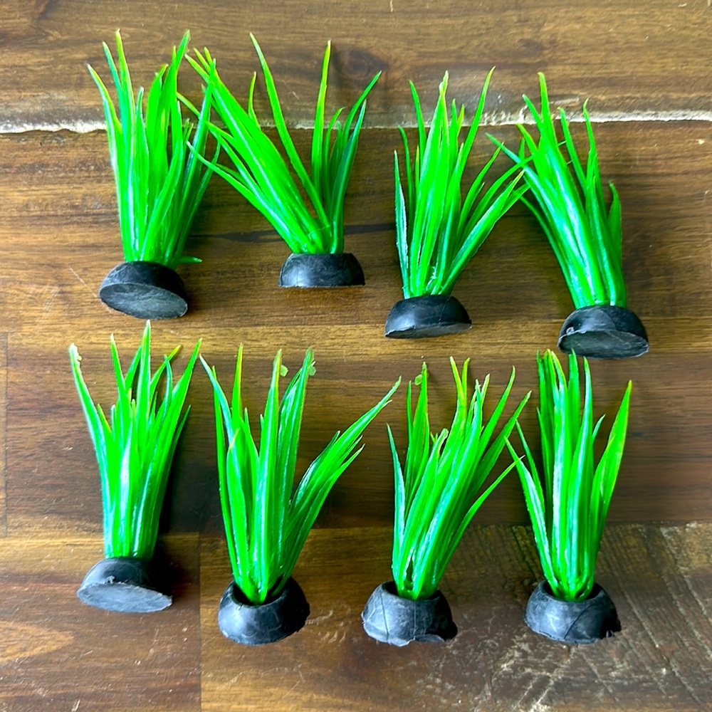 Fish aquarium plastic plants faux grass for hiding and decor set/8 plants tank